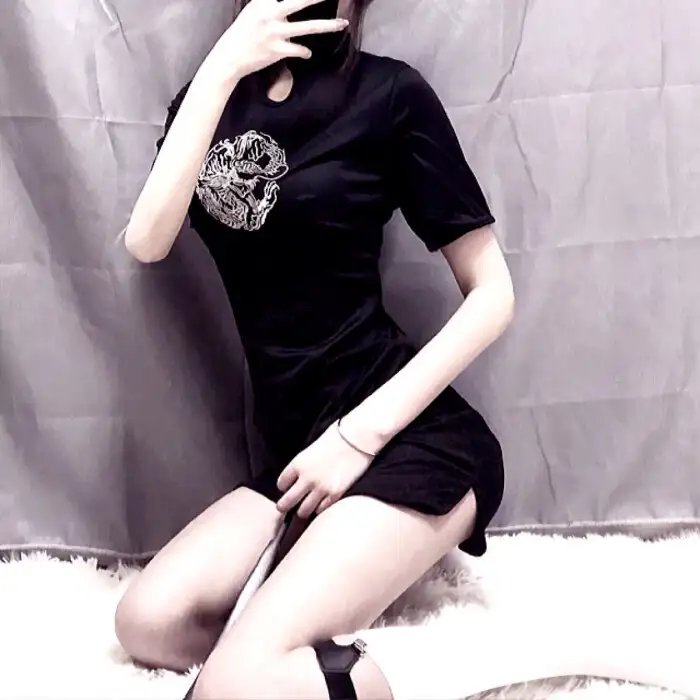 老师！是裂口女！