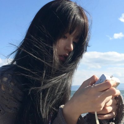 在阳光下腐烂